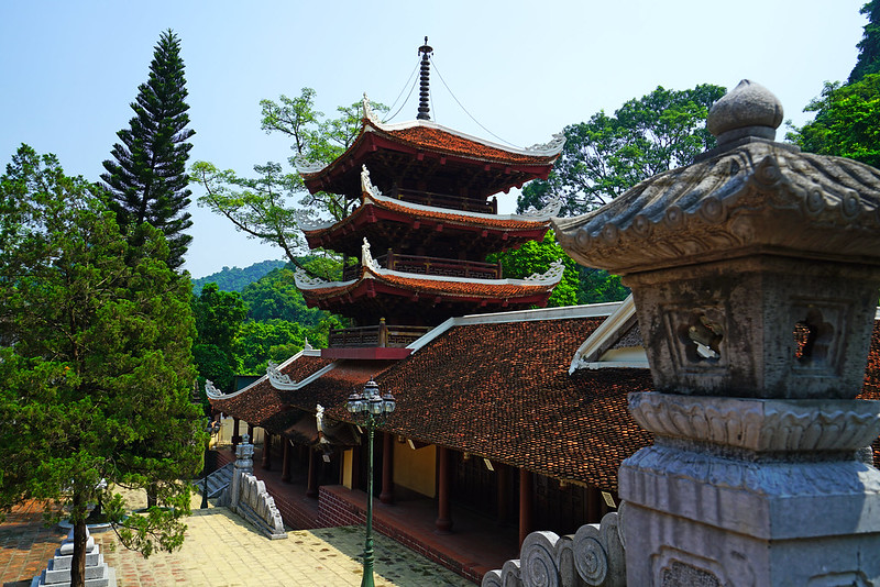 Essential Cultural Tips for Visiting Temples and Pagodas in Vietnam