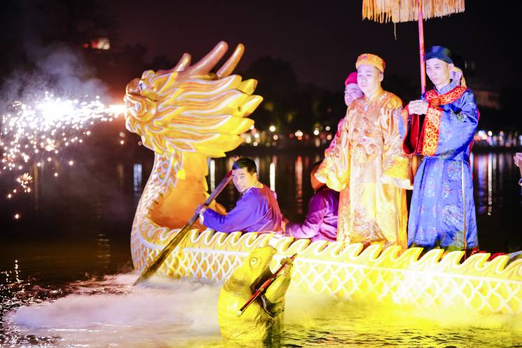 Hanoi Launches Night Tour at Ngoc Son Temple