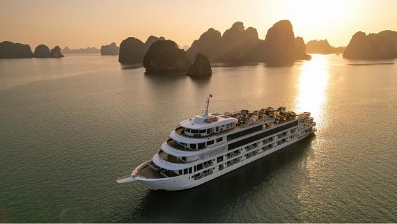 Ambassador Cruises in a day