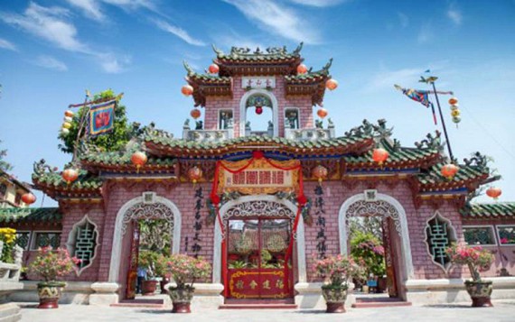 Combination of Tradition and Modern